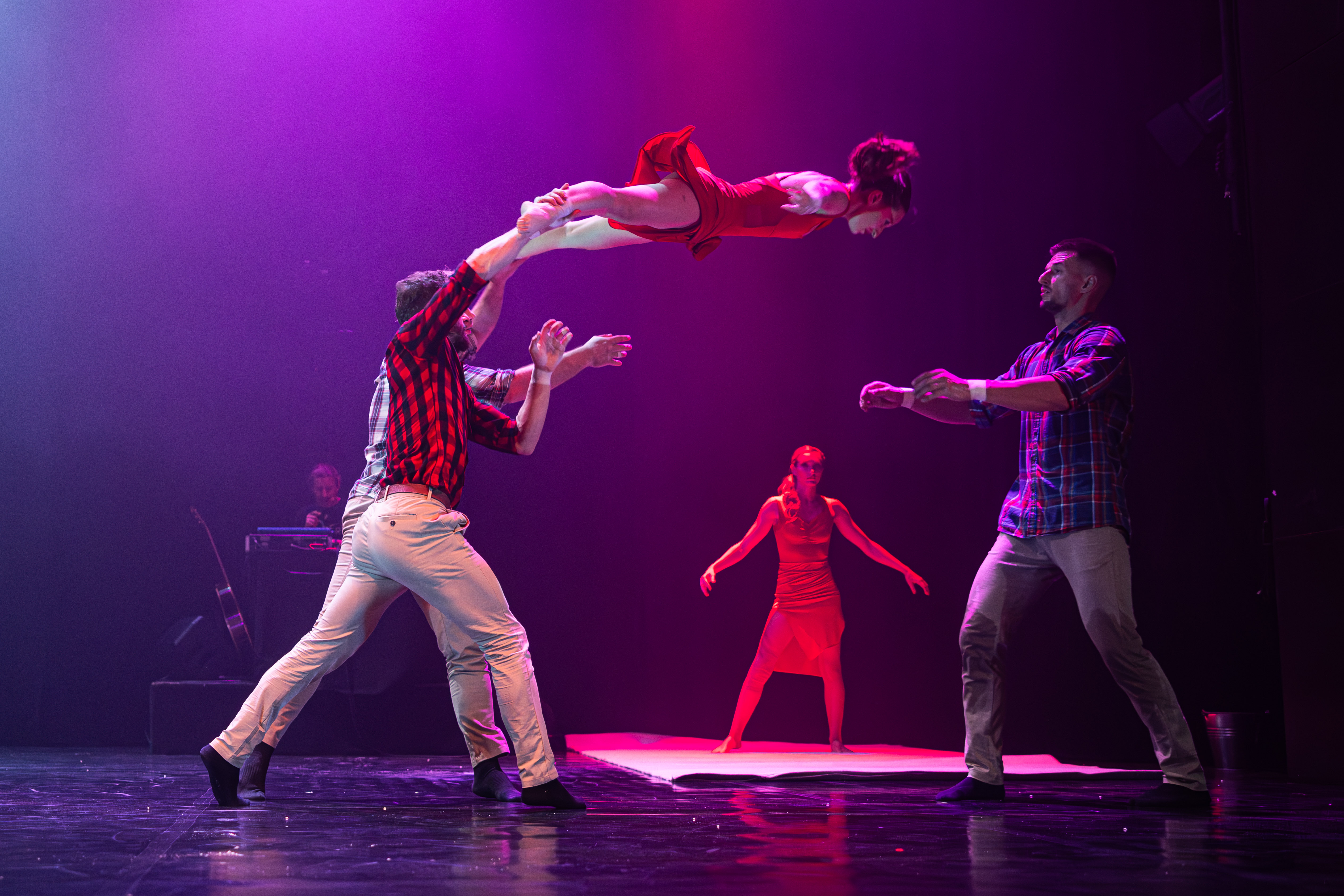 Do Zlína míří The Losers: novodobý  cirkus plný akrobacie a beatboxu